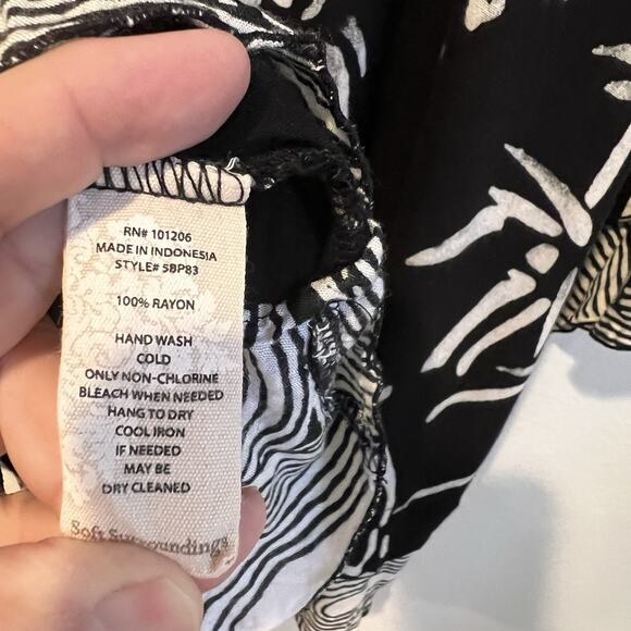 Soft Surroundings Womens Bamboo Bella Top Size 2X Tunic Lightweight Black Blouse - Picture 7 of 9